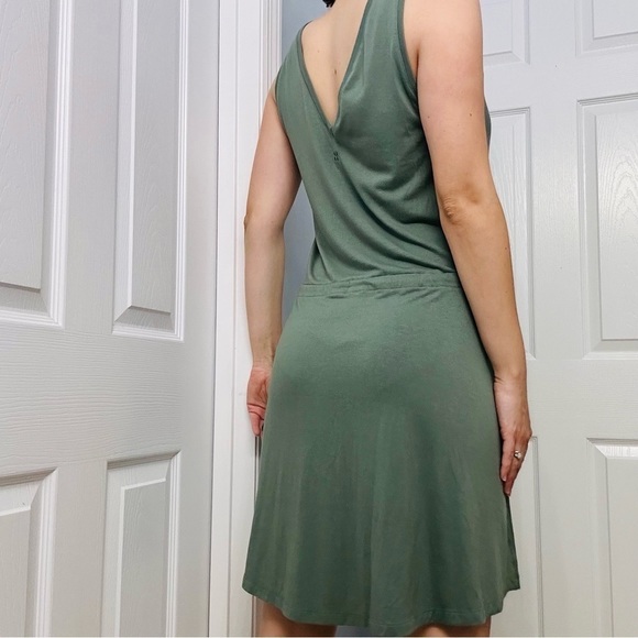 Sweaty Betty Dress Mini Gym Workout Casual Green Outdoor Summer Extra Small - Picture 2 of 7